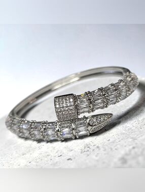 Chunky Luxury Silver Plated Nail Zircon Crystal Hinged Bangle Bracelet